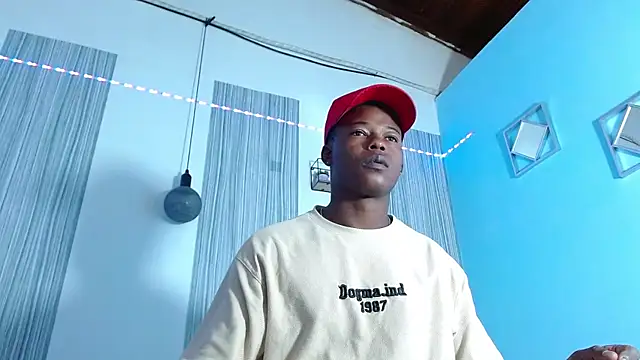 Snapshot of Dark_stallionX chatting on October 2025 07:04:02 PM Dark stallionX online show from October 2025 07:04:02 PM