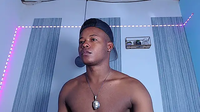 Snapshot of Dark_stallionX chatting on November 2025 06:21:01 PM Dark stallionX online show from November 2025 06:21:01 PM