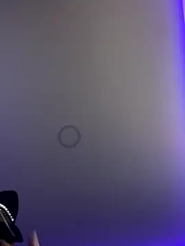 Snapshot of Hotlatinpussy chatting on October 2025 04:15:01 AM Hotlatinpussy online show from October 2025 04:15:01 AM