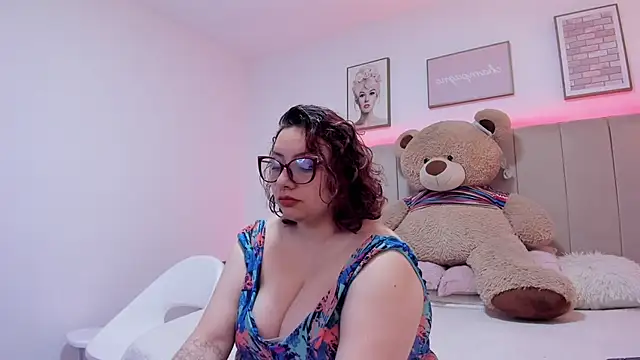 Snapshot of sam_von_tess chatting on October 2025 04:57:02 AM sam von tess online show from October 2025 04:57:02 AM