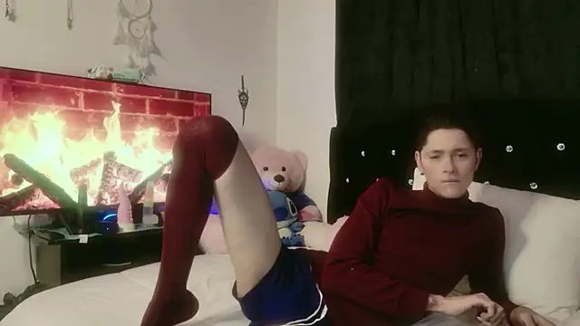 Snapshot of Tyler_cat chatting on October 2025 11:14:02 AM Tyler cat online show from October 2025 11:14:02 AM