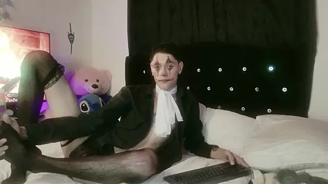 Snapshot of Tyler_cat chatting on November 2025 12:12:01 AM Tyler cat online show from November 2025 12:12:01 AM