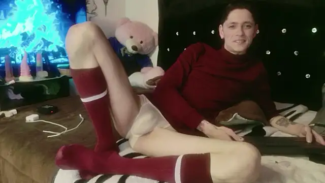 Snapshot of Tyler_cat chatting on November 2025 11:26:02 PM Tyler cat online show from November 2025 11:26:02 PM