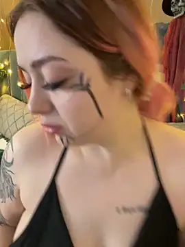 Snapshot of KellyMoors chatting on October 2025 01:39:01 AM KellyMoors online show from October 2025 01:39:01 AM