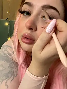 Snapshot of KellyMoors chatting on November 2025 01:17:02 AM KellyMoors online show from November 2025 01:17:02 AM