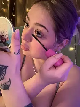 KellyMoors online show from December 2025 01:22:02 AM