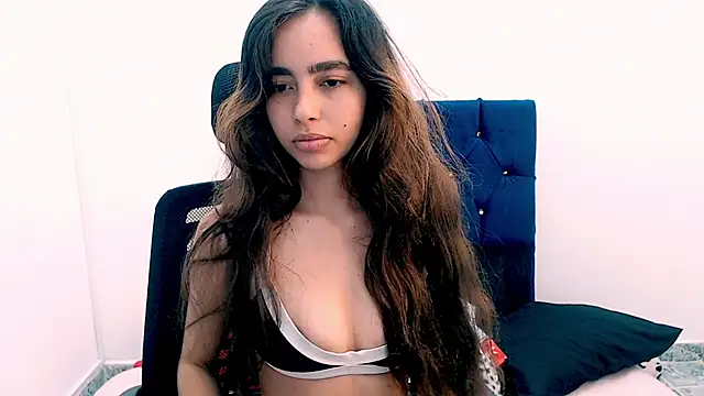 solarboom18 online show from October 2025 07:15:01 PM