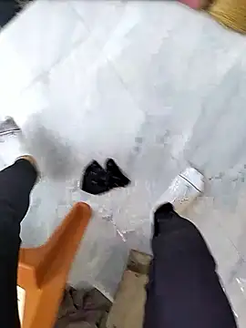 Lili 2love online show from December 2025 01:01:02 AM