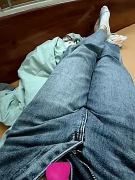 Lili 2love online show from February 2026 01:09:02 AM