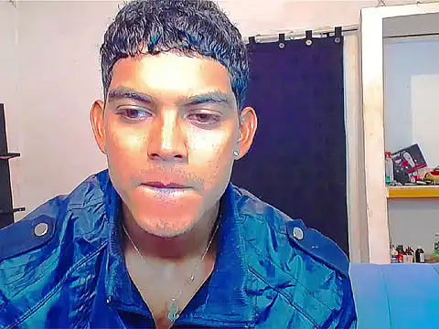 Snapshot of theMyke101 chatting on May 2026 06:04:01 PM theMyke101 online show from May 2026 06:04:01 PM