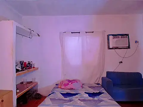 Snapshot of theMyke101 chatting on June 2026 10:12:02 PM theMyke101 online show from June 2026 10:12:02 PM