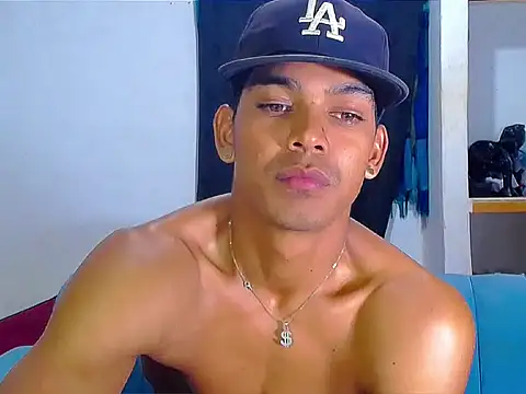 Snapshot of theMyke101 chatting on June 2026 04:39:02 AM theMyke101 online show from June 2026 04:39:02 AM