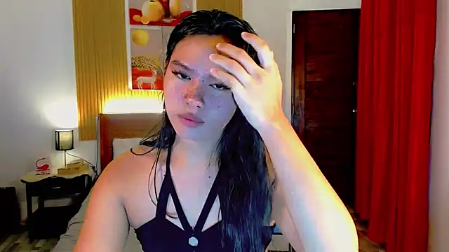 fallinLunaxX online show from October 2025 12:47:01 PM