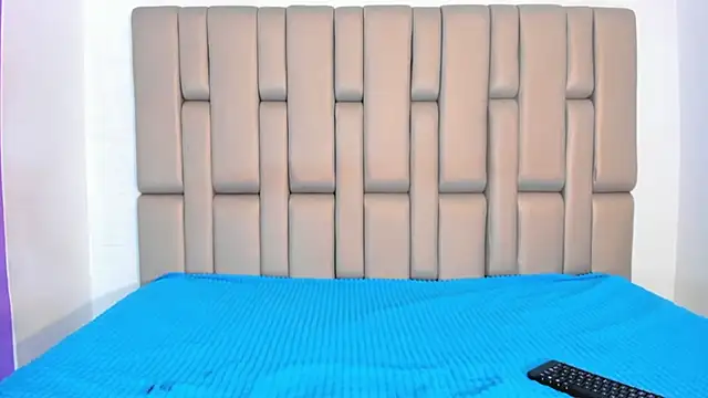 Snapshot of AlanaRosee__ chatting on November 2025 01:11:02 PM AlanaRosee online show from November 2025 01:11:02 PM