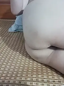 tulip-bae online show from November 2025 06:40:02 AM