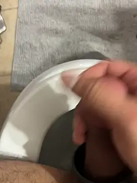 ayrtonmen online show from November 2025 06:51:02 PM