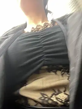 Snapshot of yourkeer chatting on December 2025 03:45:02 AM yourkeer online show from December 2025 03:45:02 AM