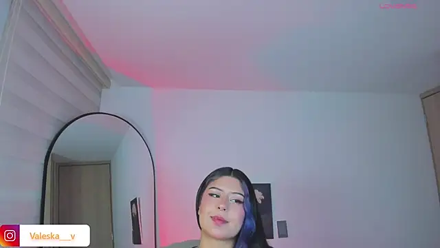 valeska  V online show from July 2026 08:17:02 AM