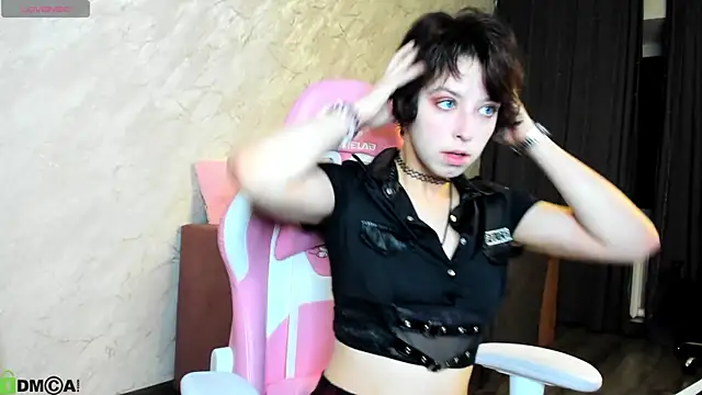 Sara Frayer online show from October 2025 12:54:01 AM