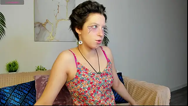 Sara Frayer online show from November 2025 09:14:02 AM