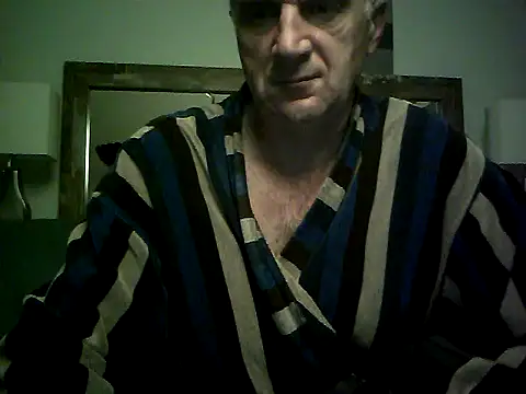 Snapshot of Vintermelon2 chatting on October 2025 04:21:01 AM Vintermelon2 online show from October 2025 04:21:01 AM