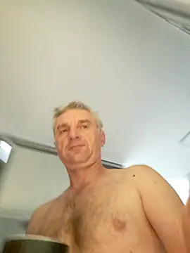 Snapshot of Vintermelon2 chatting on October 2025 08:01:01 AM Vintermelon2 online show from October 2025 08:01:01 AM