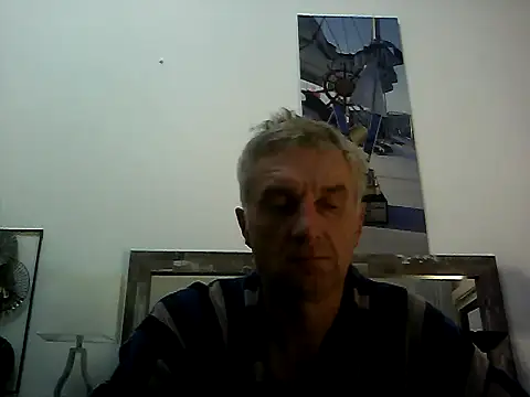 Snapshot of Vintermelon2 chatting on October 2025 06:33:01 AM Vintermelon2 online show from October 2025 06:33:01 AM