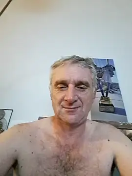 Snapshot of Vintermelon2 chatting on October 2025 07:48:02 PM Vintermelon2 online show from October 2025 07:48:02 PM