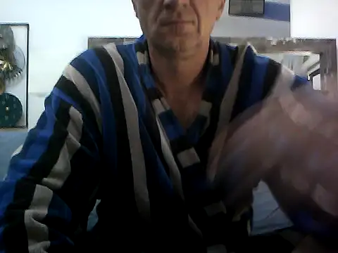 Snapshot of Vintermelon2 chatting on October 2025 06:50:02 AM Vintermelon2 online show from October 2025 06:50:02 AM