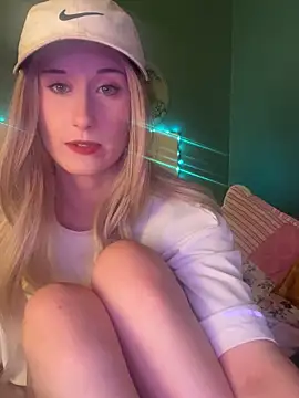 Snapshot of meadowmoon3 chatting on March 2026 02:01:01 PM meadowmoon3 online show from March 2026 02:01:01 PM