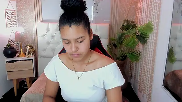 AriaVega online show from March 2026 12:44:02 PM