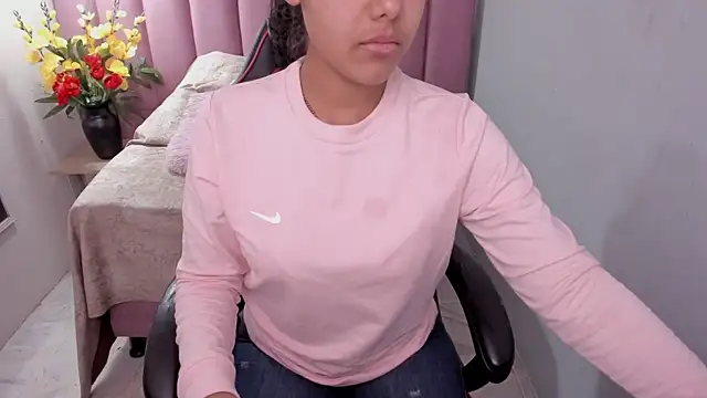 AriaVega online show from June 2026 01:03:02 PM