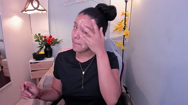 AriaVega online show from June 2026 01:04:02 PM