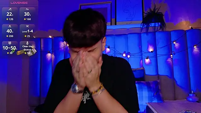 Snapshot of LiamThunder05_ chatting on November 2025 03:06:02 AM LiamThunder05 online show from November 2025 03:06:02 AM