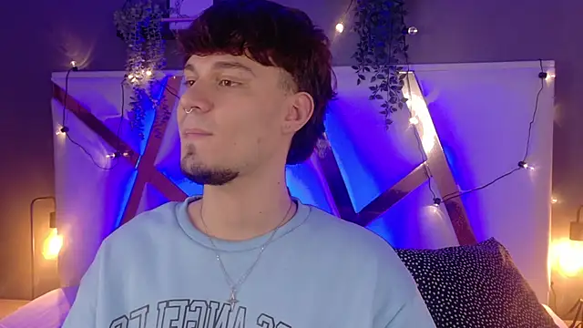 Snapshot of LiamThunder05_ chatting on November 2025 03:07:01 AM LiamThunder05 online show from November 2025 03:07:01 AM