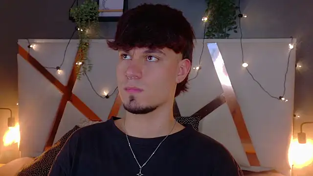 Snapshot of LiamThunder05_ chatting on December 2025 07:40:02 PM LiamThunder05 online show from December 2025 07:40:02 PM