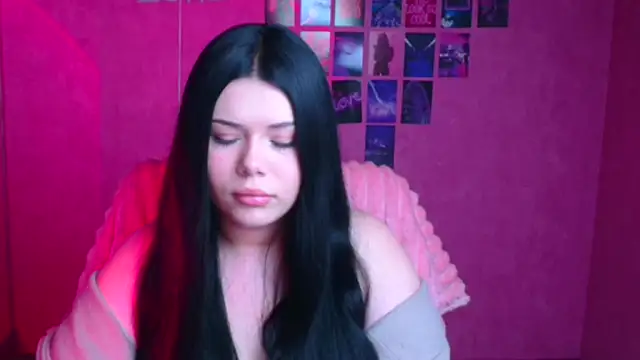 Snapshot of Mona_Esty chatting on November 2025 08:21:02 PM Mona Esty online show from November 2025 08:21:02 PM