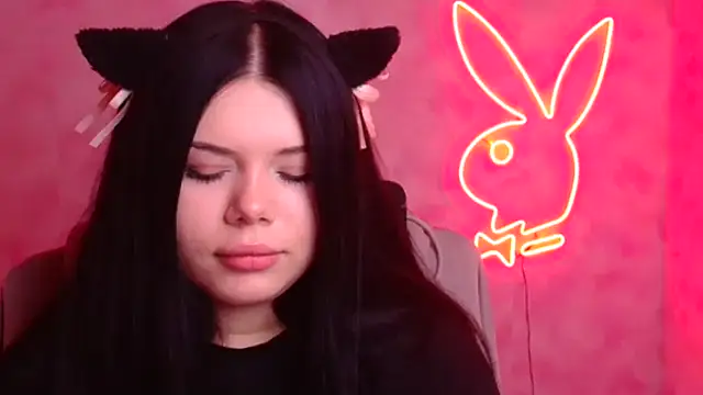 Snapshot of Mona_Esty chatting on November 2025 06:46:02 AM Mona Esty online show from November 2025 06:46:02 AM