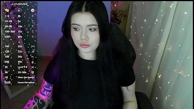 Mona Esty online show from April 2026 06:38:02 AM