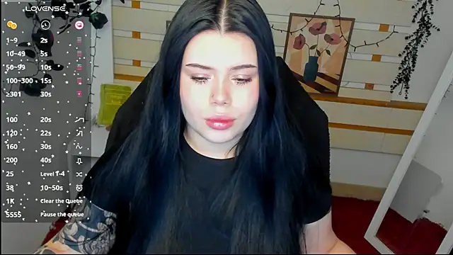 Mona Esty online show from May 2026 07:13:02 AM