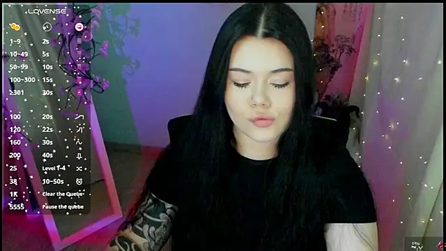 Mona Esty online show from May 2026 06:18:01 AM