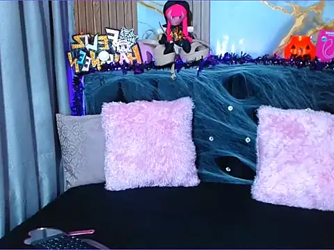 Snapshot of sthephylittle chatting on October 2025 06:52:02 PM sthephylittle online show from October 2025 06:52:02 PM