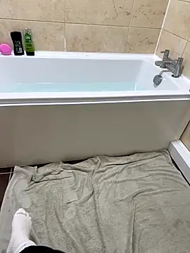 Snapshot of MimiMaee chatting on October 2025 07:55:01 PM MimiMaee online show from October 2025 07:55:01 PM