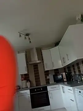 Snapshot of MimiMaee chatting on November 2025 11:32:01 AM MimiMaee online show from November 2025 11:32:01 AM