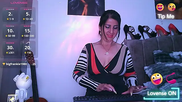 Snapshot of Agathabrunner chatting on November 2025 10:06:02 AM Agathabrunner online show from November 2025 10:06:02 AM