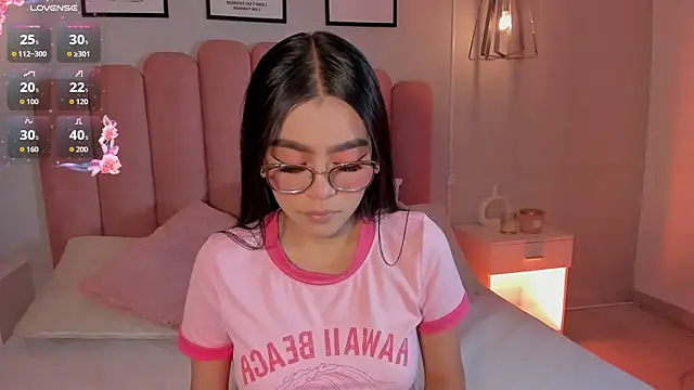 mara swan  online show from December 2025 07:21:01 PM