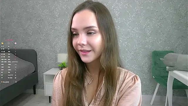 Snapshot of SweetSaraPie chatting on October 2025 07:25:02 PM SweetSaraPie online show from October 2025 07:25:02 PM