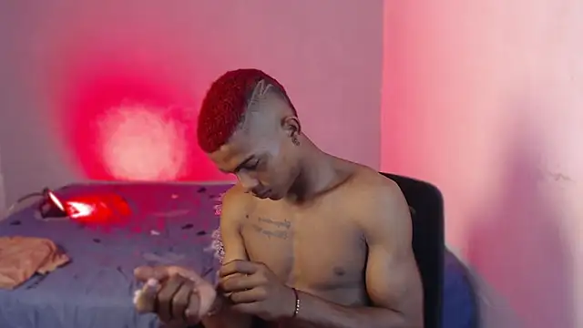 Snapshot of Dominus_kane01 chatting on November 2025 06:41:01 PM Dominus kane01 online show from November 2025 06:41:01 PM