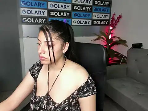 Snapshot of Violetta_Swett_ chatting on October 2025 12:35:01 PM Violetta Swett online show from October 2025 12:35:01 PM