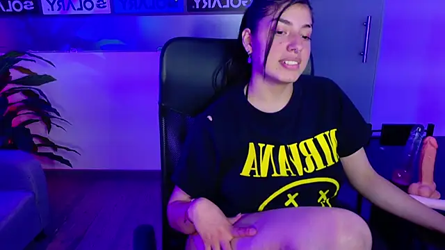 Snapshot of Violetta_Swett_ chatting on October 2025 01:37:01 PM Violetta Swett online show from October 2025 01:37:01 PM